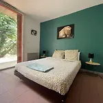 Hi Hostal Nimes